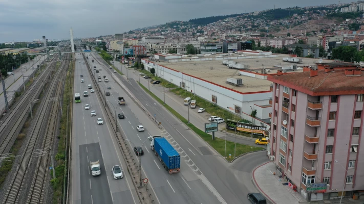 İzmit Kuzey Yan Yol Girişi