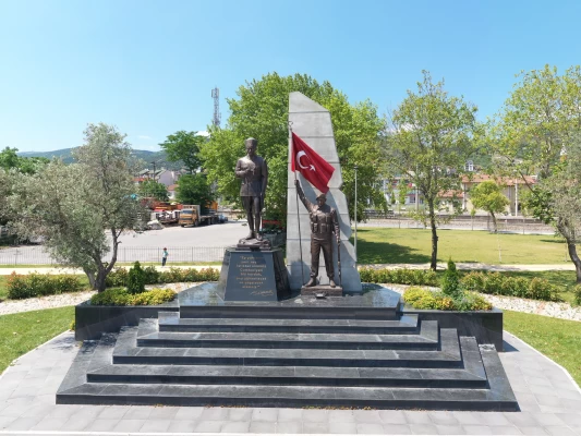 Atalar Şehit Nazım Ateş Parkı