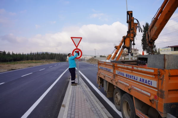 Düşey Trafik İşaret Levhaları